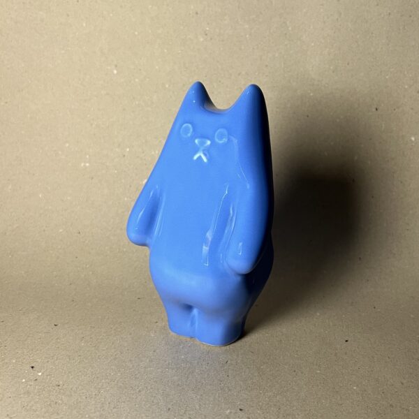Kotek ceramiczny niebieski